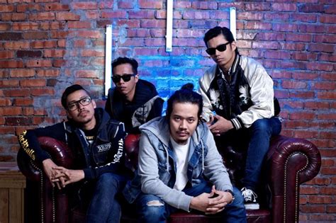 Hujan music, videos, stats, and photos .
